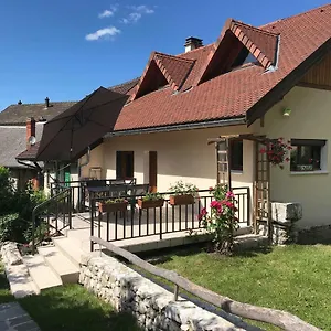  Hébergement de vacances Chez France